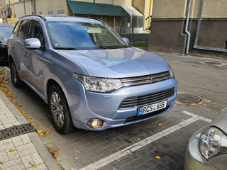 Mitsubishi Outlander foto 3