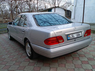 Mercedes E-Class foto 9