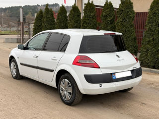 Renault Megane foto 3