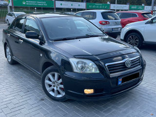 Toyota Avensis foto 4