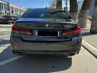 BMW 5 Series фото 4