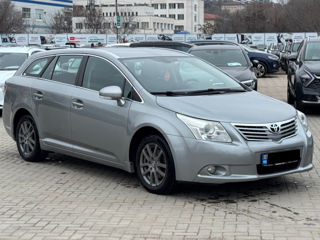 Toyota Avensis foto 5