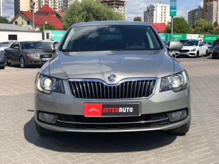 Skoda Superb foto 3