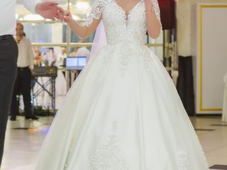 Rochie de mireasă super frumoasă foto 3