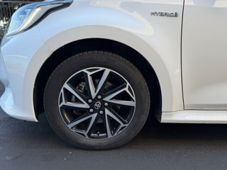 Toyota Yaris фото 12