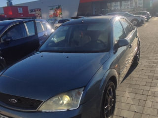 Ford Mondeo foto 6