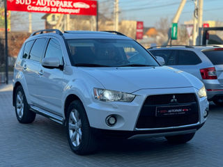 Mitsubishi Outlander foto 2