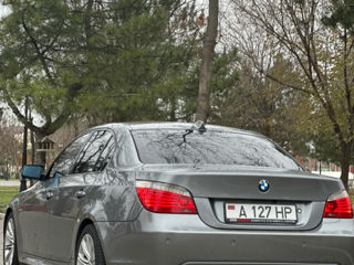 BMW 5 Series foto 4