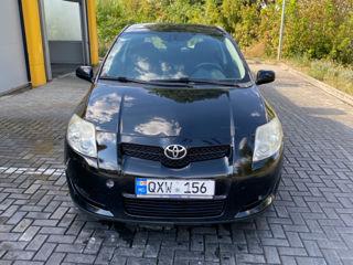 Toyota Auris foto 1