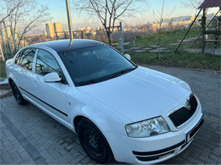 Skoda Superb foto 3