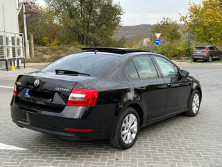 Skoda Octavia foto 3