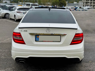 Mercedes C-Class foto 6