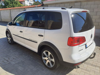 Volkswagen Touran foto 5