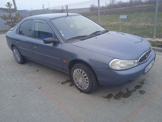 Ford Mondeo foto 4