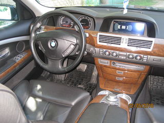 BMW 7 Series foto 4