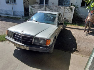 Mercedes 190 foto 5