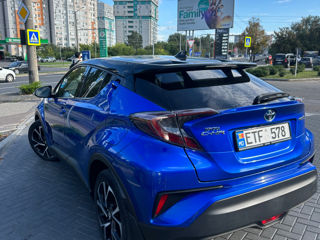 Toyota C-HR foto 2