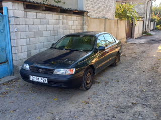 Toyota Carina foto 2