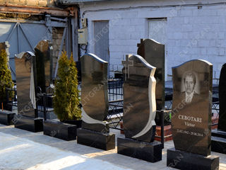 Monumente funerare din granit în Chișinău și Moldova la Elitgran.