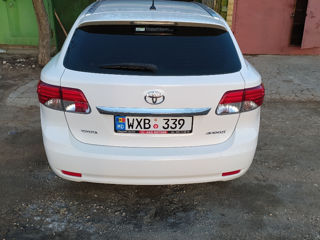 Toyota Avensis foto 7