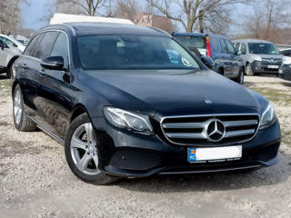 Mercedes E-Class foto 1