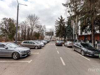 Se dă în chirie  spațiu comercial pe bd. Iuri Gagarin, Centru, Chișinău foto 18