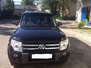 Mitsubishi Pajero foto 1