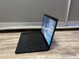 Laptop Dell cu procesor i7 foto 3