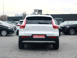 Volvo XC40 фото 5