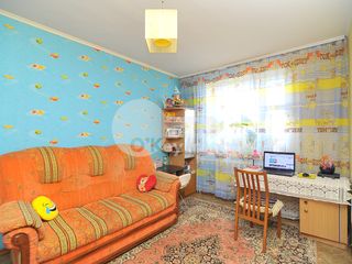 Apartament cu 3 camere, 77 mp, Buiucani, 49000 € ! foto 2