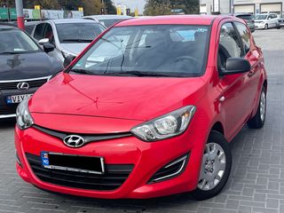 Hyundai i20 foto 1