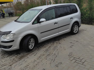 Volkswagen Touran foto 6