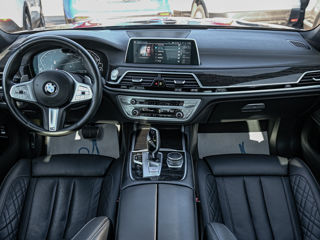 BMW 7 Series foto 7