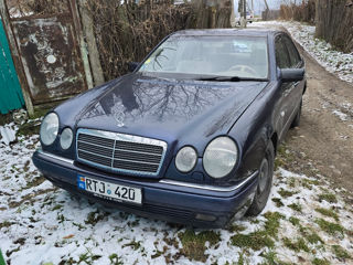 Mercedes E-Class foto 6