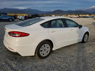 Ford Fusion foto 4