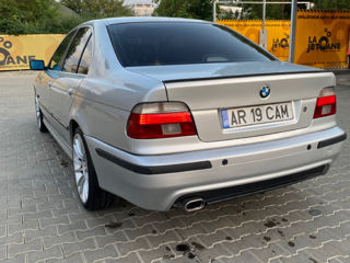 BMW 5 Series foto 6