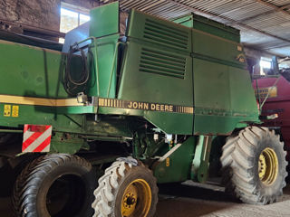 Se vinde combina John Deere anul 1996