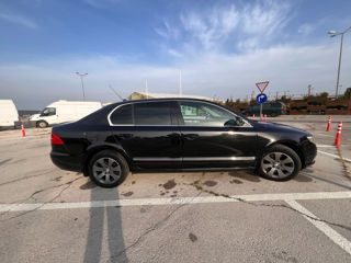 Skoda Superb foto 1