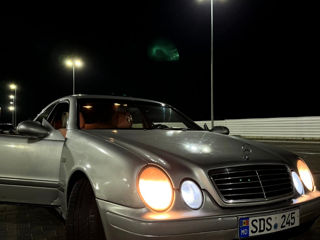 Mercedes CLK-Class foto 4