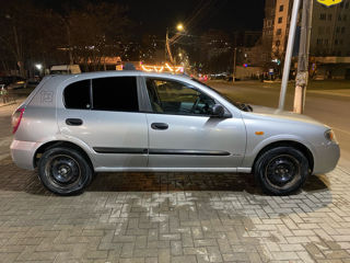 Nissan Almera foto 3