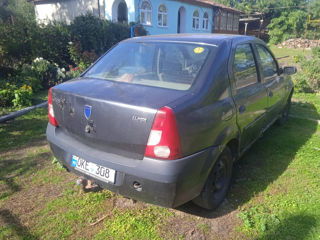 Dacia Logan foto 1