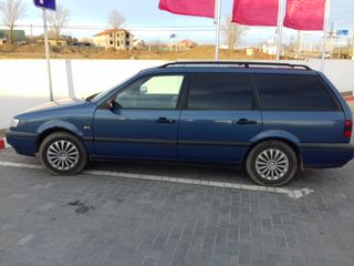 Volkswagen Passat foto 4