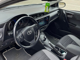 Toyota Auris foto 3