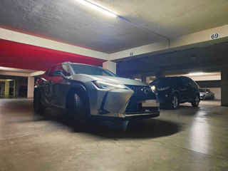 Lexus UX foto 2