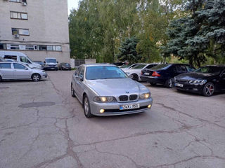 BMW 5 Series foto 3