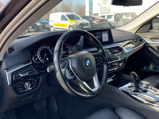 BMW 5 Series foto 8