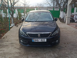 Peugeot 308 foto 2