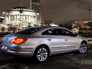 Volkswagen Passat CC foto 1