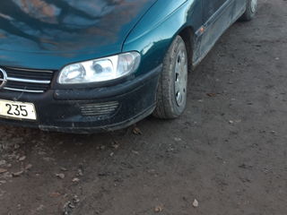 Opel Omega foto 4