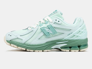 New Balance 1906R Green Women's foto 1